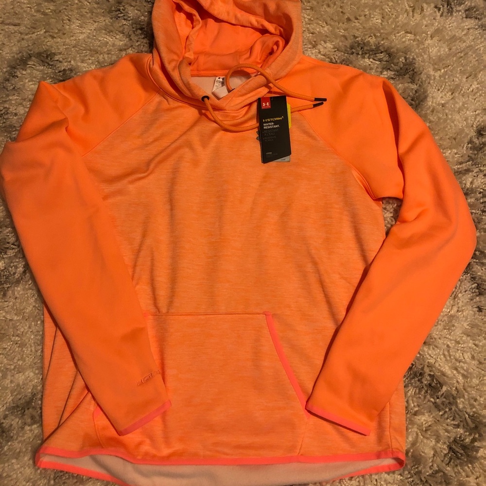Women’s XL Under Armour Sweatshirt